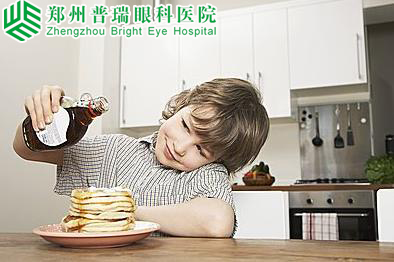 暑期當(dāng)注意，過度用眼要不得