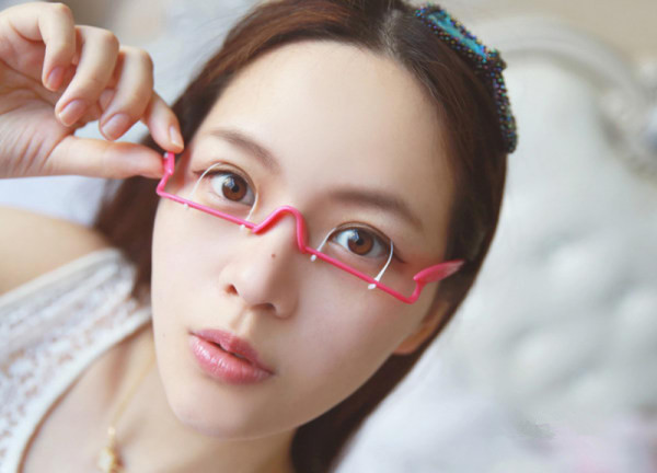 “雙眼皮神器”網(wǎng)上熱賣，當(dāng)心佩戴不當(dāng)患眼疾！