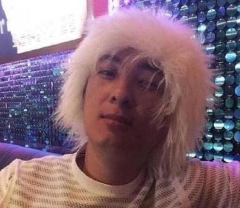 網(wǎng)曝鹿晗韓庚吳亦凡舊照！全能愛(ài)豆誰(shuí)更辣眼？