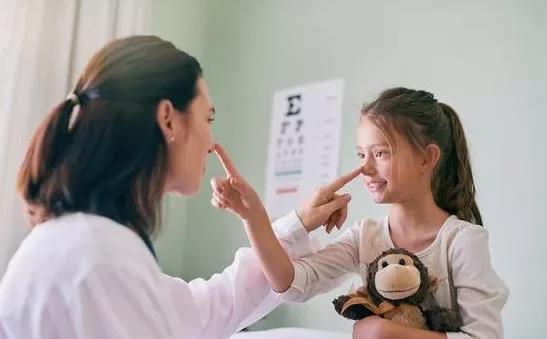 父母是近視眼，孩子一定會(huì)近視嗎？
